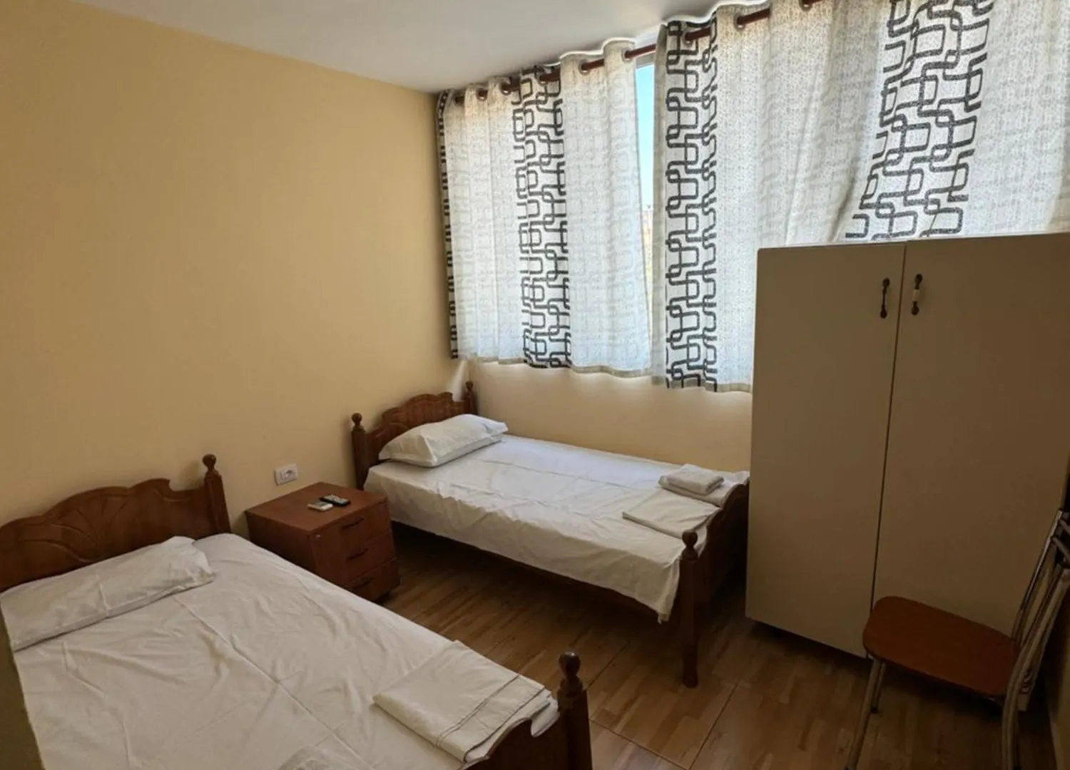 Hotel Kombinat Tirana 0*,  Albania